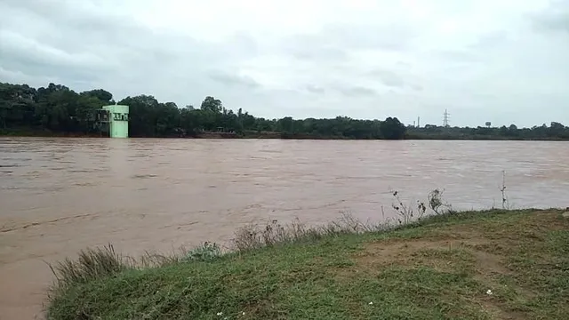 ବର୍ଷା ଧୋଇନେଲା ବାଉଁଶ ପୋଲ, ୨୦ଟି ଗାଁ’ର ଲୋକ ଆସିପାରୁନାହାନ୍ତି ରାଉରକେଲା