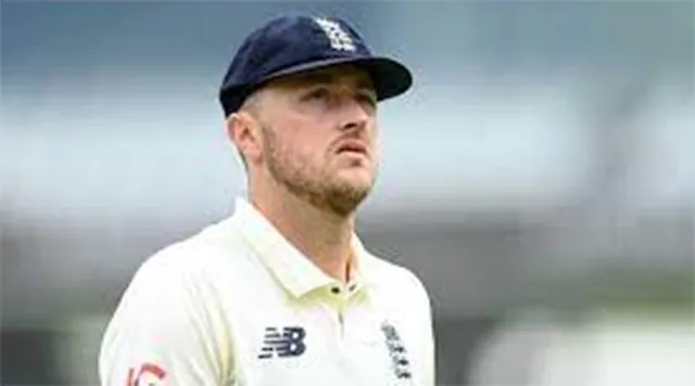 ଟେଷ୍ଟ୍‌ ପଦାର୍ପଣ ପରେ ରବିନସନ୍ ନିଲମ୍ବିତ, ରଙ୍ଗଭେଦ ଟ୍ବିଟ୍ ମହଙ୍ଗା ସାବ୍ୟସ୍ତ