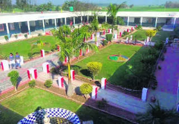 ସବୁଜିମାମୟ ହେବ ସ୍କୁଲ କ୍ୟାମ୍ପସ