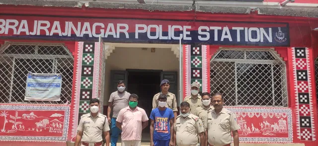 ପୁଲିସର ବଡ଼ ସଫଳତା: ଚୋରି ହୋଇଥିବା ୫ଲକ୍ଷ ଟଙ୍କାର ସୁନା ଓ ରୁପା ଗହଣା ଜବତ ,୨ଗିରଫ