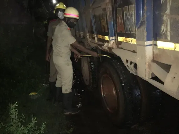 କୋଇଲା ବୋଝେଇ ଟ୍ରକରେ ଲାଗିଲା ନିଆଁ 