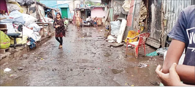 ସମସ୍ୟା ଘେରରେ ମସଜିଦ୍‌ କଲୋନି, ଅସରାଏ ବର୍ଷାରେ ଘରେ ପଶୁଛି ପାଣି