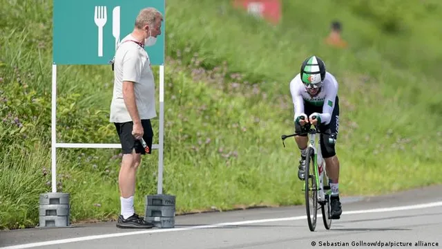 ଜାତିଆଣ ମନ୍ତବ୍ୟ ପାଇଁ ଜର୍ମାନ ଅଧିକାରୀଙ୍କୁ ଘରକୁ ପଠାଇ ଦିଆଗଲା