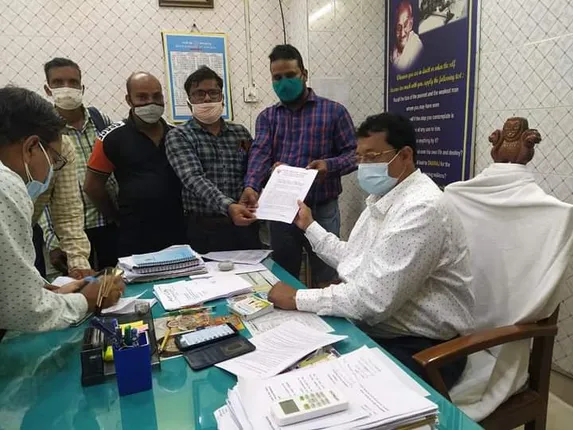 କରୋନାରେ ଘରୋଇ ଶିକ୍ଷାନୁଷ୍ଠାନ କର୍ତ୍ତୃପକ୍ଷଙ୍କ ଜୁଲମ, ଜିଲ୍ଲା ପ୍ରଶାସନ ନିକଟରେ ଅଭିଯୋଗ ଜଣାଇଲେ ଅଭିଭାବକ