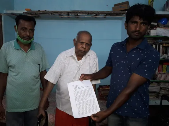 ଜମି ସମସ୍ୟାକୁ ନେଇ ତିନି ଚାଷୀ ଇଛା ମୃତ୍ୟୁ ପାଇଁ ସୁପ୍ରିମକୋର୍ଟରେ କଲେ ଆବେଦନ