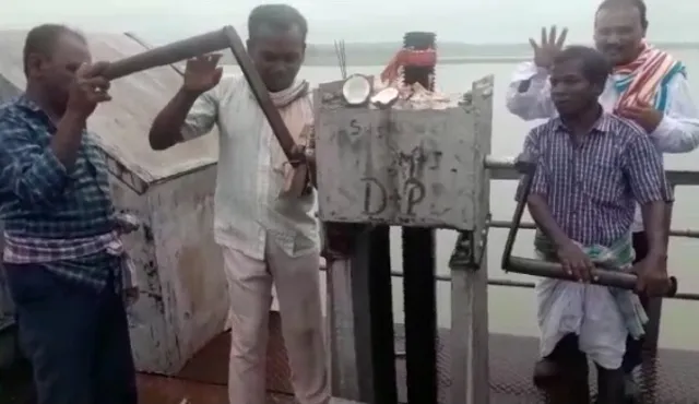 ଠୋଙ୍ଗୋ ଡ୍ୟାମ୍‌ରୁ କେନାଲରେ ପାଣି ଛଡ଼ାଗଲା