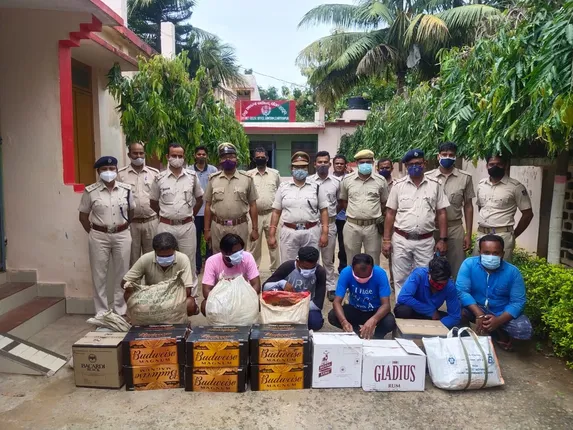 ଅବକାରୀ ଧରପଗଡ଼, ୬ ଗିରଫ