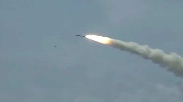 ପାକିସ୍ତାନରେ ବ୍ରହ୍ମୋସ୍ ପଡ଼ିବା ଘଟଣା : ବହିଷ୍କାର ଆଦେଶକୁ ଦିଲ୍ଲୀ ହାଇକୋର୍ଟରେ ଚ୍ୟାଲେଞ୍ଜ କଲେ ଓ୍ବିଙ୍ଗ୍ କମାଣ୍ଡର ଅଭିନବ ଶର୍ମା