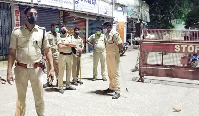 ପାର୍ବଣ ପାଇଁ ପୁଲିସର ବଢୁଛି ଚିନ୍ତା, ଜେଲ୍‌ରୁ ବାହାରି ଗ୍ୟାଙ୍ଗଷ୍ଟର୍ ସହଯୋଗୀଙ୍କ ମେଳି