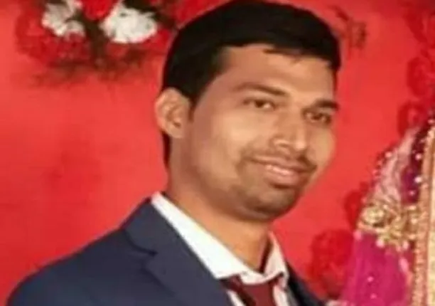 କାଗଜରେ ନିଆଁ ଲଗାଇବା ବେଳେ ଅଘଟଣ; ଜଳିଗଲେ ଯୁବ ଏସିଏଫ୍‌