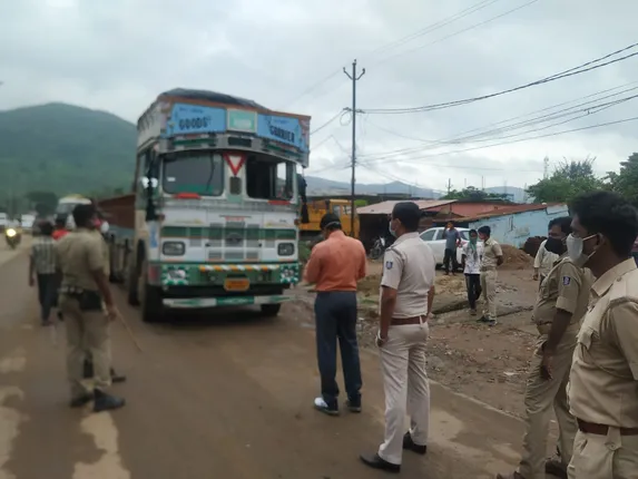 ଜାତୀୟ ରାଜପଥରେ ବେଆଇନ ପାର୍କିଂ, ୮୭ ହଜାର ଟଙ୍କା ଜରିମାନା ଆଦାୟ