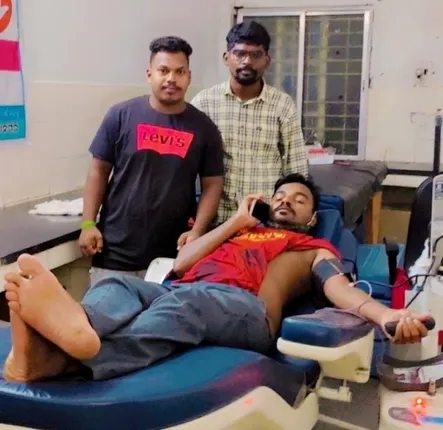 ୨ ଯୁବକଙ୍କ ବଦାନ୍ୟତା; ମହିଳାଙ୍କୁ ରକ୍ତଦେଇ ଜୀବନ ବଞ୍ଚାଇଲେ