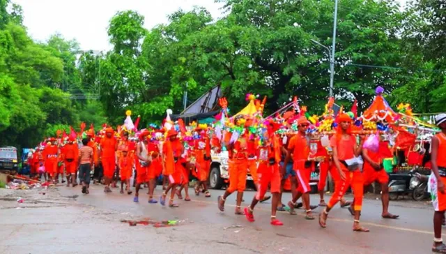 ବାରଣ ସତ୍ତ୍ବେ ଶିବଙ୍କ ପାଖରେ ଜଳାଭିଷେକ କରିଛନ୍ତି କାଉଡିଆ