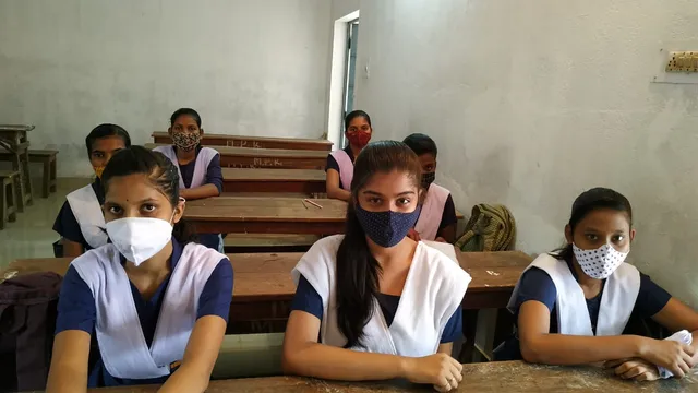 ବିଦ୍ୟାଳୟ ଖୋଲିଲା, ବଢ଼ୁନି ଉପସ୍ଥାନ; କରୋନା ଭୟ, ନିୟମିତ ବର୍ଷା ସାଜିଛି ବାଧକ