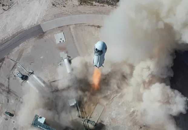 ମହାକାଶ ଗଲେ ବିଶ୍ବର ନଂ୧ ଧନୀ ଜେଫ ବେଜୋସ୍