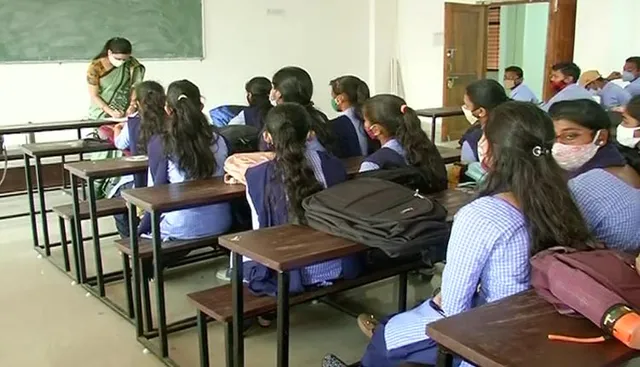 ବିଏଡ୍‌ ଓ ଏମ୍‌ଏଡ୍‌ ଛାତ୍ରଛାତ୍ରୀଙ୍କ କ୍ଲାସରୁମ୍‌ ପାଠପଢ଼ା ୧୬ରୁ