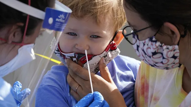 ସତର୍କ କରାଇଲେ ଦିଲ୍ଲୀ ‌ହାଇକୋର୍ଟ: ଉପଯୁକ୍ତ ଗବେଷଣା ବିନା ପିଲାଙ୍କୁ ଟିକାଦାନ ବିପଦ