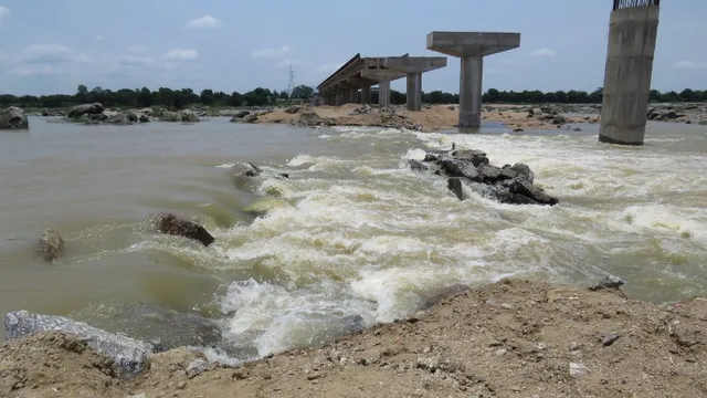 ମର୍ଜାକୁଦ ବାହ୍ୟ ଜଗତରୁ ବିଚ୍ଛିନ୍ନ, ଜଳବନ୍ଦୀ ଜୀବନ ଆରମ୍ଭ