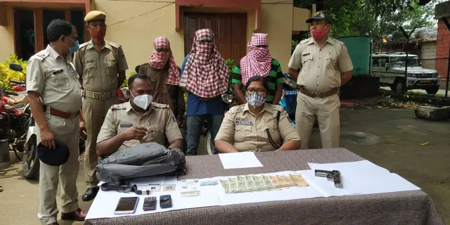 ମାଇକ୍ରୋ ଫାଇନାନ୍ସ କର୍ମଚାରୀଙ୍କୁ ଲୁଟ ଘଟଣା: ୩ ଗିରଫ, ୬ ବାଇକ ଜବତ