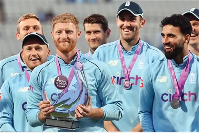 ତୃତୀୟ ଦିନିକିଆ ବି ହାରିଲା ପାକିସ୍ତାନ, ଶୃଙ୍ଖଳା ୩-୦ରେ ପୋଛିନେଲା ଇଂଲଣ୍ଡ