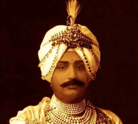 ଗଜପତିଙ୍କ ସମ୍ପର୍କରେ କୁତ୍ସିତ ମନ୍ତବ୍ୟ, ଥାନାରେ ଏତଲା