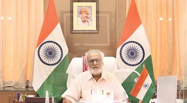 କଟକରେ ଓଡ଼ିଆ ବିଶ୍ୱବିଦ୍ୟାଳୟ ଖୋଲିବାକୁ ରାଜ୍ୟପାଳଙ୍କୁ ସ୍ମାରକପତ୍ର