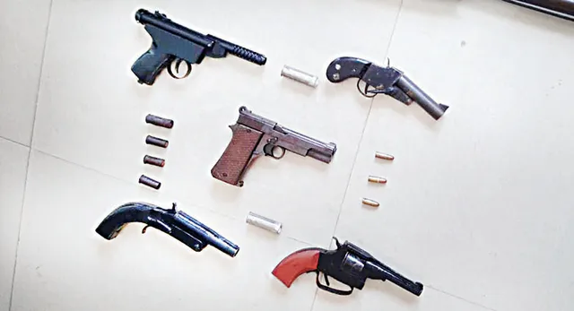 ବିହାର, ଝାଡ଼ଖଣ୍ଡରୁ ଟ୍ରକ୍‌ରେ ଆସୁଛି ଚୋରା ବନ୍ଧୁକ, ହେଲ୍‌ପର ବେଶରେ ଆସୁଛନ୍ତି ଏଜେଣ୍ଟ