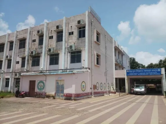 ଜିଲ୍ଲା ମୁଖ୍ୟଚିକିତ୍ସାଳୟ, ଧାର୍ଯ୍ୟ ଠାରୁ ଡ଼େର କମ୍ ରହିଛନ୍ତି ଡାକ୍ତର; ୭ମହଲା ପାଇଁ ସରିଲା ଟେଣ୍ଡର