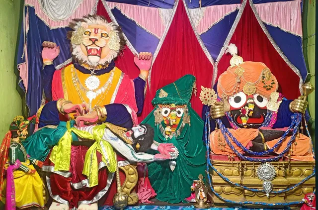 ଜୟପୁର ଆଡ଼ପମଣ୍ଡପରେ ଚତୁର୍ଦ୍ଧାମୂର୍ତ୍ତିଙ୍କ ହେରାପଂଚମୀରେ ନରସିଂହ ଅବତାର।