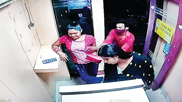 ୪୦ ହଜାର ଲୁଟିଥିବା ଗୁଜୁରାଟି ଲୁଟେରା ଗିରଫ