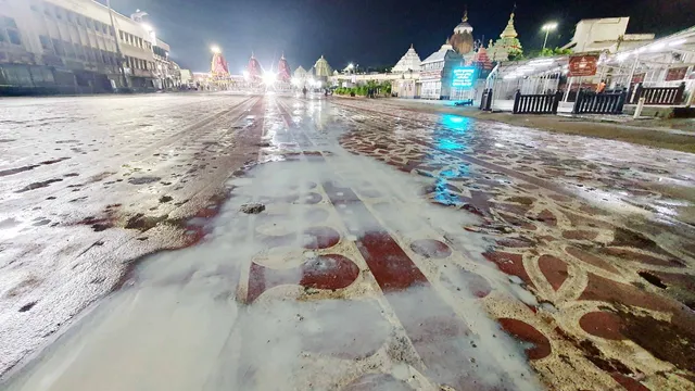 ବଡ଼ଦାଣ୍ଡରେ ଭାସିଲା ଅଧରପଣା