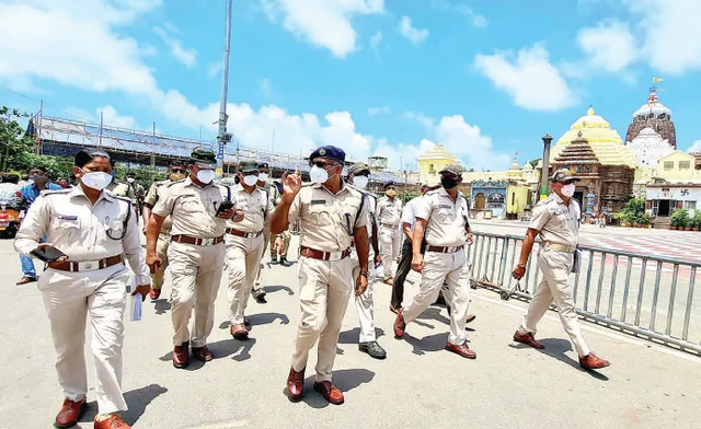 ବାହୁଡ଼ାଯାତ୍ରା: କର୍ଫ୍ୟୁ ସମୟରେ ‘ବଡ଼ଦାଣ୍ଡକୁ ଆସିଲେ ବନ୍ଧା ହେବେ’