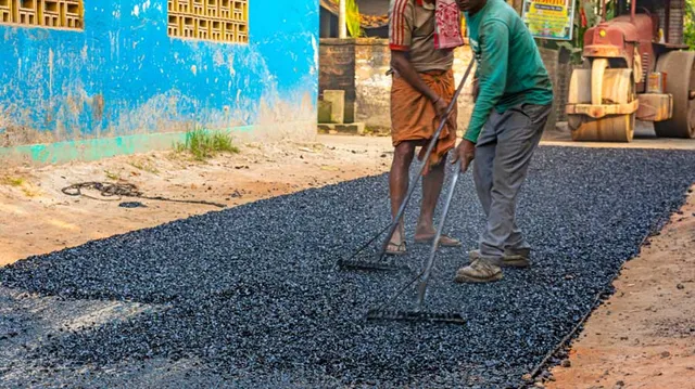 ଗ୍ରାମ୍ୟ ଉନ୍ନୟନ କେଳେଙ୍କାରୀ: ମରାମତି କାମରେ ବ୍ୟାପକ ଅର୍ଥ ହେର୍‌ଫେର୍‌