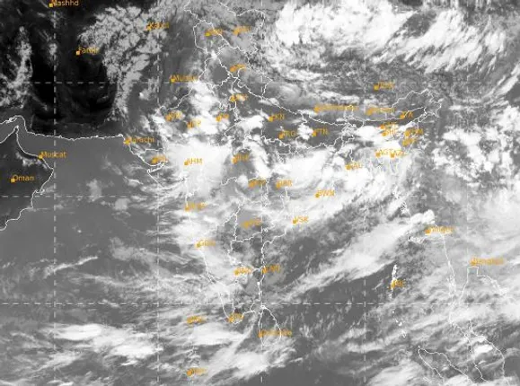 ଲଘୁଚାପ ପ୍ରଭାବରୁ ରାଜ୍ୟରେ ପ୍ରବଳ ବର୍ଷା ସମ୍ଭାବନା, ୯ଟି ଜିଲ୍ଲା ପାଇଁ ଅରେଞ୍ଜ ଆଲର୍ଟ ଜାରି