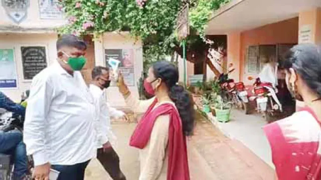 ସୋରଡ଼ା ବିଧାୟକ ପୂର୍ଣ୍ଣଚନ୍ଦ୍ର ଦେଲେ ମାଟ୍ରିକ୍‌ ପରୀକ୍ଷା