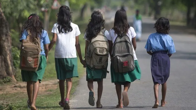 ଛାତ୍ରଛାତ୍ରୀଙ୍କ‌ ଜୋତା, ପୋଷାକକୁ ନେଇ ଅଜବ ନିଷ୍ପତ୍ତି