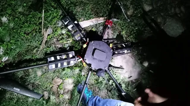 ଜମ୍ମୁ-କଶ୍ମୀରର ଅଖନୁରରେ ଉଡୁଥିବା ଡ୍ରୋନକୁ ଗୁଳି କରି ଖସାଇଲା ପୁଲିସ, ୫କିଲୋଗ୍ରାମ ଆଇଇଡି ଜବତ