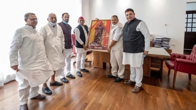 ମାୟାବତୀଙ୍କ ପରେ ଏବେ ବ୍ରାହ୍ମଣ ଭୋଟ ଉପରେ ଅଖିଳେଶଙ୍କ ନଜର, ଭୋଟ ହାତେଇବା ପାଇଁ କରିବେ ବ୍ରାହ୍ମଣ ସମ୍ମିଳନୀ