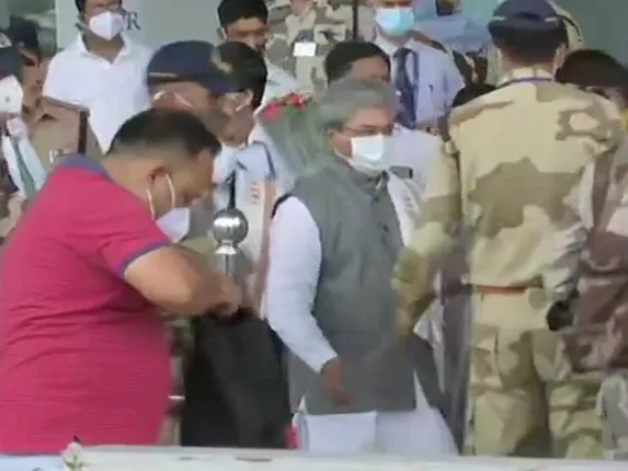 ନୂଆ ମୁଖ୍ୟମନ୍ତ୍ରୀ ଚୟନ ବୈଠକ ଆଗରୁ ଡେରାଡୁନ୍‌ରେ ପହଞ୍ଚିଲେ ବିଜେପିର କେନ୍ଦ୍ରୀୟ ପର୍ଯ୍ୟବେକ୍ଷକ ଦଳ