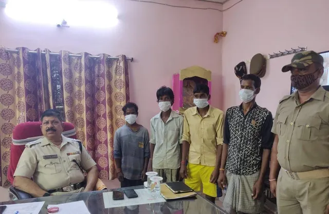 ହନୁମାନ ପଇସା ପାଇଁ ପିଟିପିଟି ମାରିଦେଲେ, ୪ ଗିରଫ