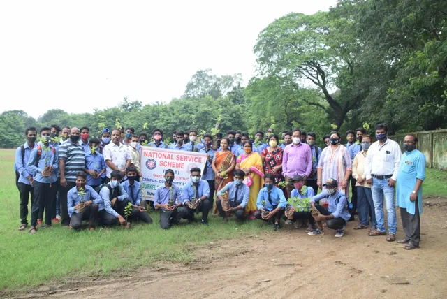 ‘ବୃକ୍ଷ ବିନା ସମାଜ ତିଷ୍ଠି ରହିବା ଅସମ୍ଭବ’, ଇସ୍ପାତ ସମ୍ବାଦ- ସାହିତ୍ୟ ଘରର ଚାରାରୋପଣ