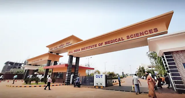 ୬ ଏମ୍‌ସରେ ନଗଦ ବିହୀନ ଚିକିତ୍ସା ସୁବିଧା