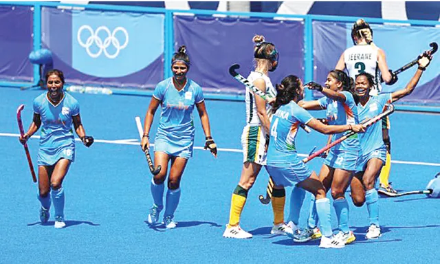 କ୍ବାର୍ଟର ଫାଇନାଲ୍‌ରେ ମହିଳା ହକି ଦଳ