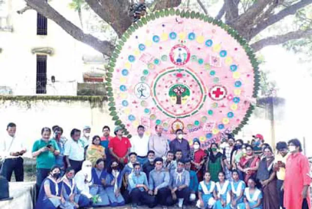 ବିଶ୍ବ ରେକର୍ଡ ପାଇଁ ୧୪ ଫୁଟ୍‌ର ରାକ୍ଷୀ