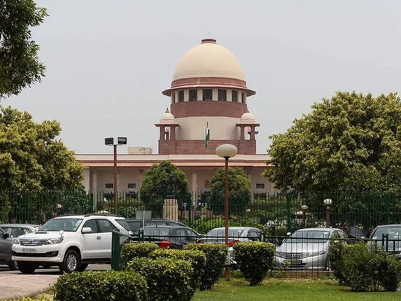 ପେଗସସ୍ କେଳେଙ୍କାରୀ: ଗୁରୁବାର ଦିନ ତଦନ୍ତ ସମ୍ବନ୍ଧୀୟ ପିଟିସନ୍ ଶୁଣାଣି କରିବେ ସୁପ୍ରିମ୍‌ କୋର୍ଟ