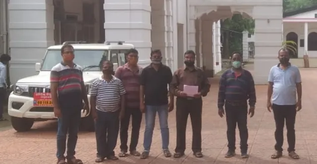 ପଦନ୍ନୋତିରେ ବିଳମ୍ବକୁ ନେଇ ଜିଲ୍ଲାପାଳଙ୍କୁ ଭେଟିଲା ଶିକ୍ଷକ ସଂଘ