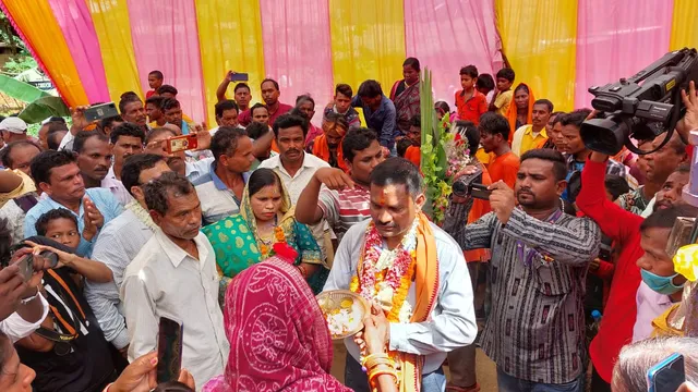 ଅବସରପ୍ରାପ୍ତ ଯବାନଙ୍କୁ ଗ୍ରାମରେ ଭବ୍ୟ ସମ୍ବର୍ଦ୍ଧନା