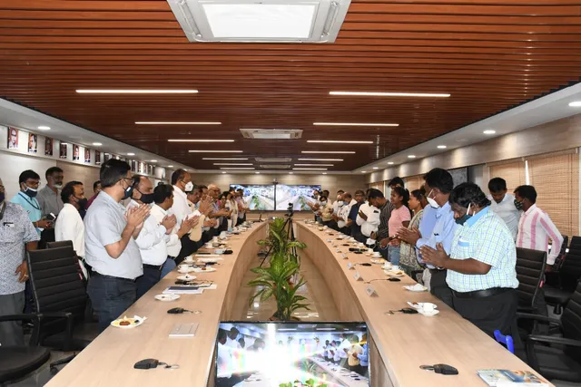 ରାଉରକେଲା ଇସ୍ପାତ କାରଖାନା ଦ୍ୱାରା ସୁନ୍ଦରଗଡର ଅଲିମ୍ପିକ୍ସ ହକି ତାରକା ସମ୍ବର୍ଦ୍ଧିତ