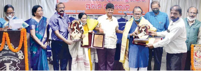 ବର୍ତ୍ତମାନ ପରିସ୍ଥିତିରେ ସାହିତ୍ୟ ହିଁ ସତ୍ୟ କହିପାରିବ: ସୌମ୍ୟ