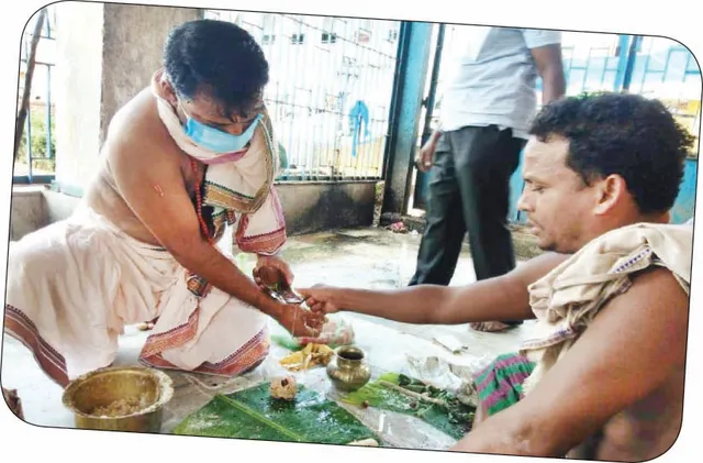 ପିତୃପକ୍ଷରେ ପିଣ୍ଡଦାନ ପାଇଁ ବିନ୍ଦୁସାଗରରେ ଭିଡ଼